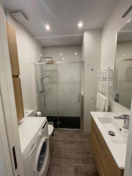 מדריד Nuevo Y Confortable Apartamento En Vista Alegre מראה חיצוני תמונה