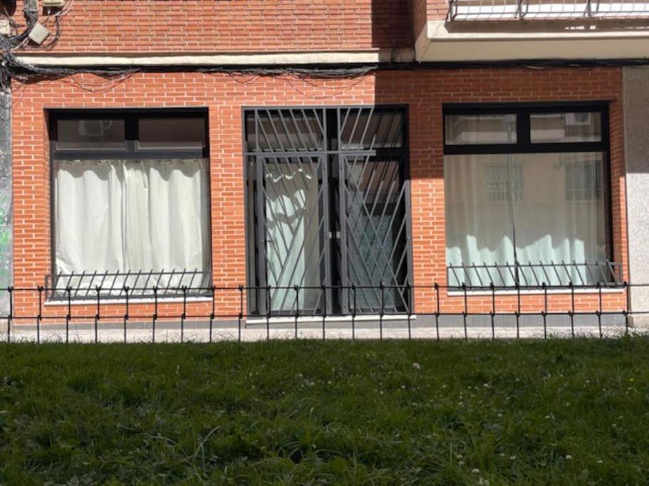 מדריד Nuevo Y Confortable Apartamento En Vista Alegre מראה חיצוני תמונה